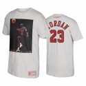 Michael Jordan Bulls # 23 MJ Classic Lifting Off Blanco Camiseta