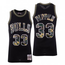 Hombres Bulls #33 Scottie Pippen Negro Straight Fire Camo Swingman Camiseta